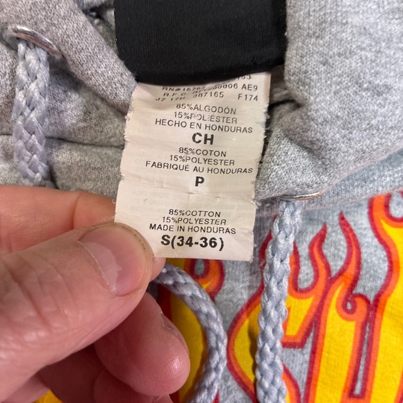 Vintage Thrasher Flame Logo Hoodie Men Small Gray Pullover Skateboarding Graphic - Picture 3 of 8